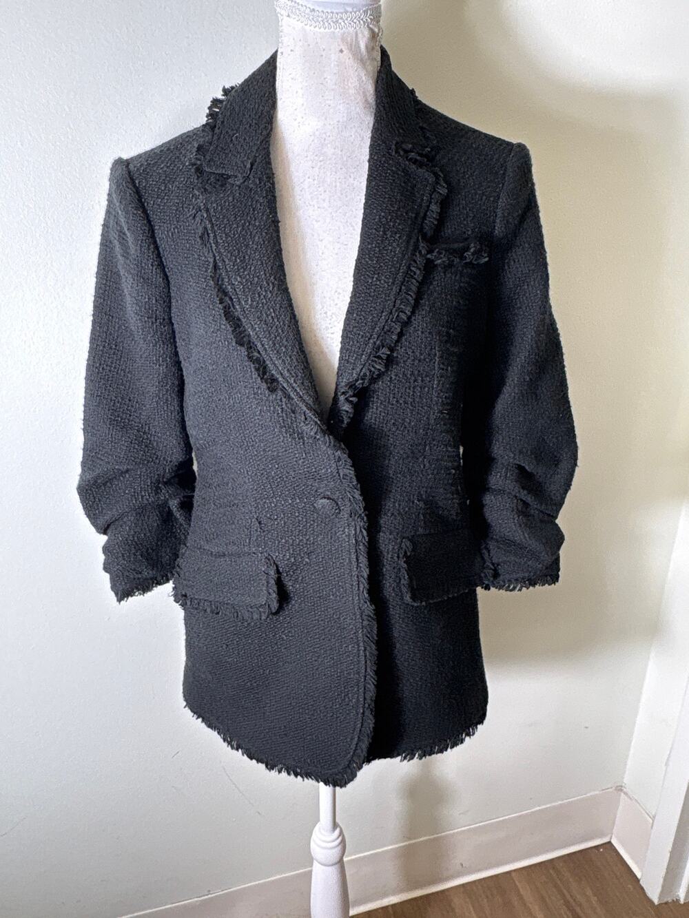 Cinq a Sept Black Tweed Long Ruched Sleeve Blazer Sz 4